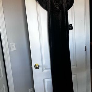 Lulu's Elegant Black Maxi Dress